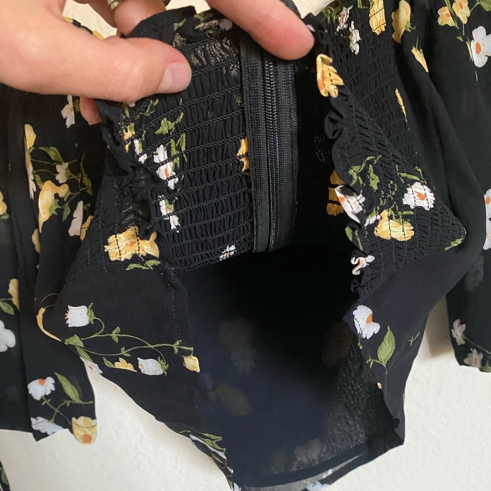 Reformation grove top - Picture 12 of 12